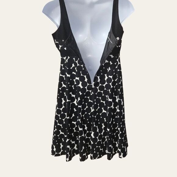 JONES WEAR COLLECTION Special Occasion Black & white dot Midi dress Size 12 - Picture 7 of 16